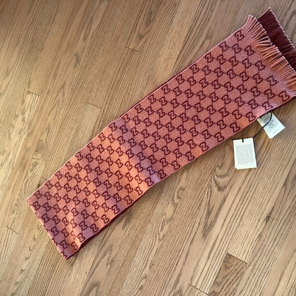 NWT Gucci Reversible Wool Logo Scarf - Picture 4 of 4
